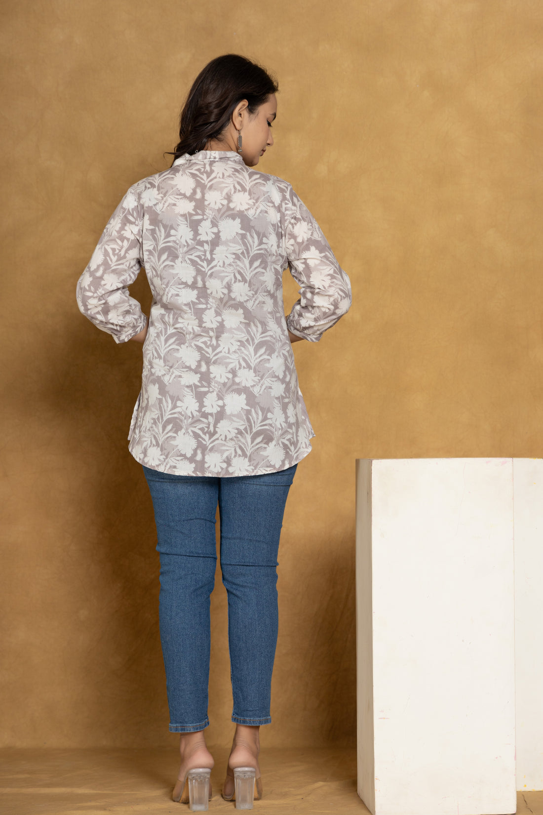 Women's Cotton Grey Short Printed Kurta I Ethnic Short Kurta