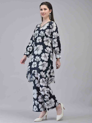 Women's Blue Muslin Fabric Asymmetrical Hemline Kurta With Pants