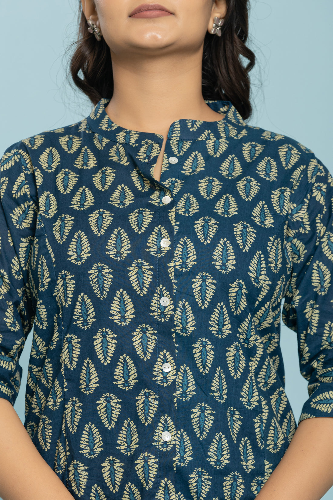 Women's Cotton Blue Short Printed Kurta I Ethnic Straight Short Kurta